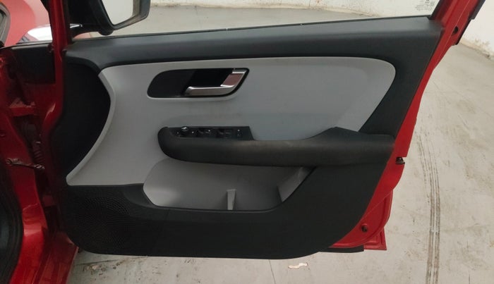 2020 Tata ALTROZ XZ PETROL, Petrol, Manual, 66,605 km, Driver Side Door Panels Control