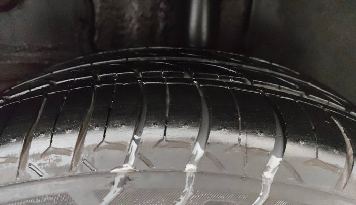 2020 Tata ALTROZ XZ PETROL, Petrol, Manual, 66,605 km, Left Rear Tyre Tread