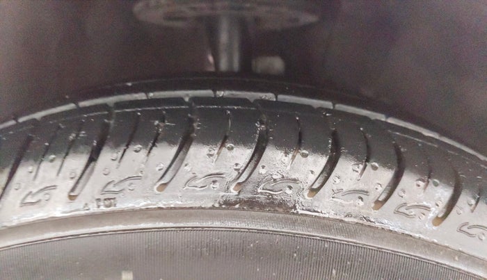 2018 Maruti Baleno DELTA CVT PETROL 1.2, Petrol, Automatic, 82,821 km, Right Front Tyre Tread