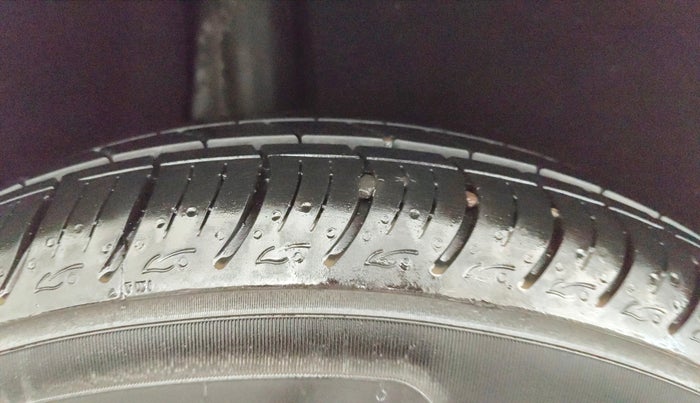 2018 Maruti Baleno DELTA CVT PETROL 1.2, Petrol, Automatic, 82,821 km, Right Rear Tyre Tread