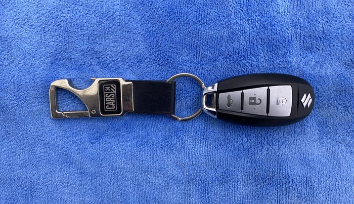 2016 Maruti Ciaz ZXI AT, Petrol, Automatic, 48,191 km, Key Close Up