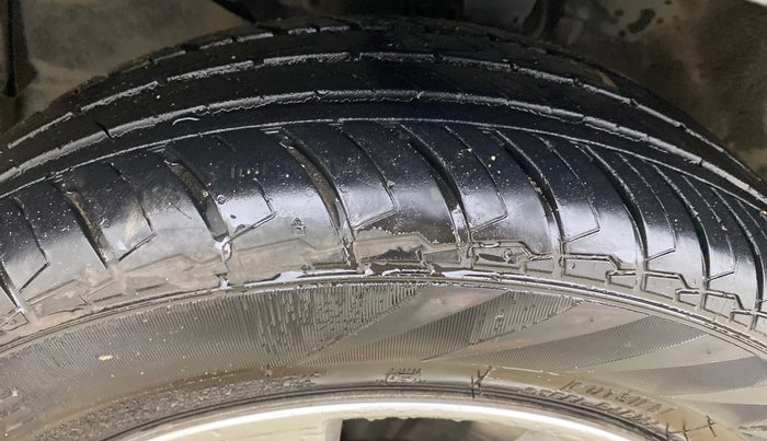 2018 Honda Jazz 1.2L I-VTEC V AT, Petrol, Automatic, 70,111 km, Left Front Tyre Tread