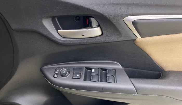 2018 Honda Jazz 1.2L I-VTEC V AT, Petrol, Automatic, 70,111 km, Driver Side Door Panels Control