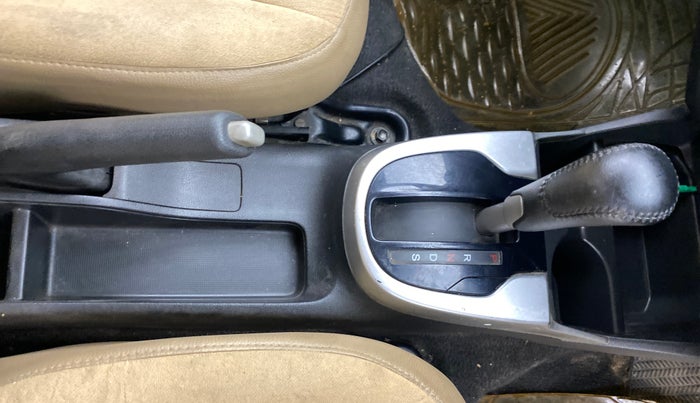 2018 Honda Jazz 1.2L I-VTEC V AT, Petrol, Automatic, 70,111 km, Gear Lever