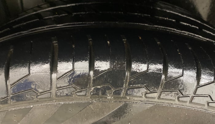 2018 Maruti S Cross ZETA 1.3, Diesel, Manual, 70,253 km, Right Rear Tyre Tread