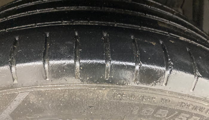 2022 Maruti Ciaz ALPHA 1.5 SHVS PETROL, Petrol, Manual, 61,187 km, Right Front Tyre Tread