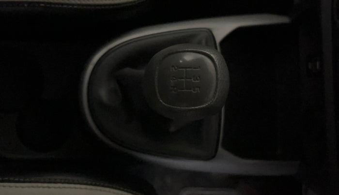 2022 Hyundai GRAND I10 NIOS MAGNA 1.2 KAPPA VTVT, Petrol, Manual, 32,002 km, Gear Lever