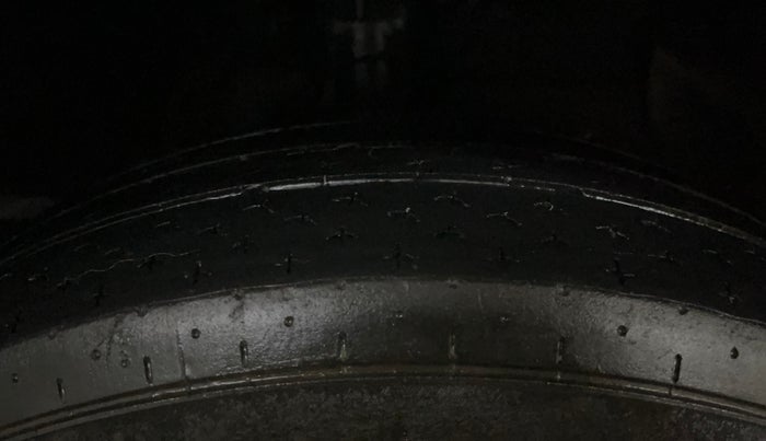 2022 Hyundai GRAND I10 NIOS MAGNA 1.2 KAPPA VTVT, Petrol, Manual, 32,002 km, Right Front Tyre Tread