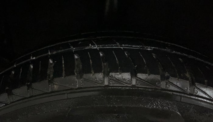 2022 Hyundai GRAND I10 NIOS MAGNA 1.2 KAPPA VTVT, Petrol, Manual, 32,002 km, Right Rear Tyre Tread