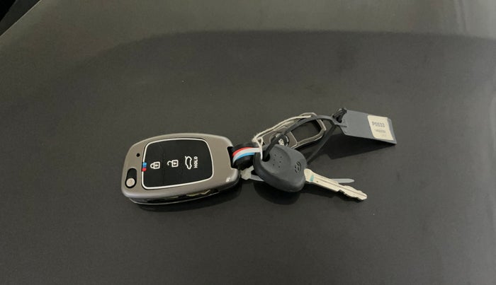 2022 Hyundai GRAND I10 NIOS MAGNA 1.2 KAPPA VTVT, Petrol, Manual, 32,002 km, Key Close Up