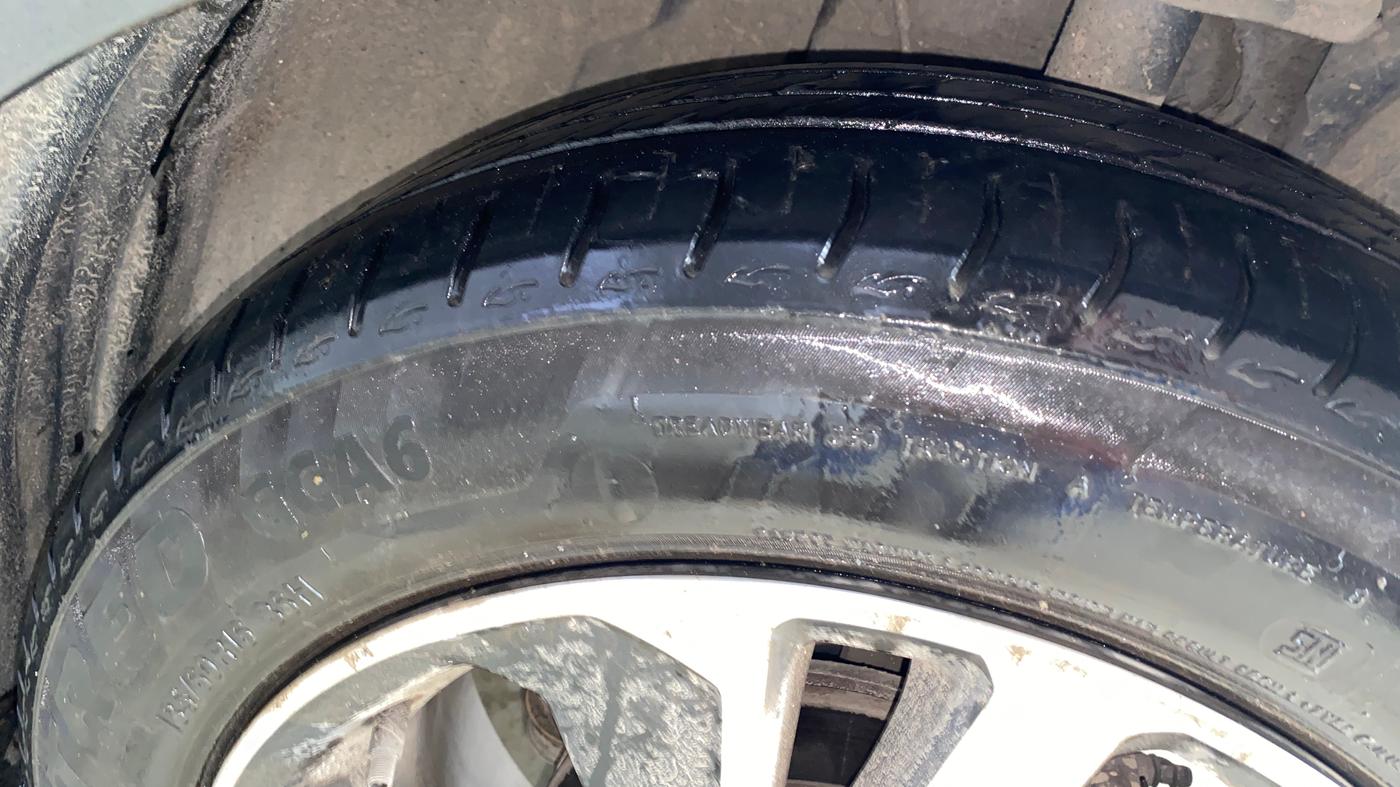 2023 Tata ALTROZ XZ + SUNROOF, Petrol, Manual, 19,562 km, Right Front Tyre Tread