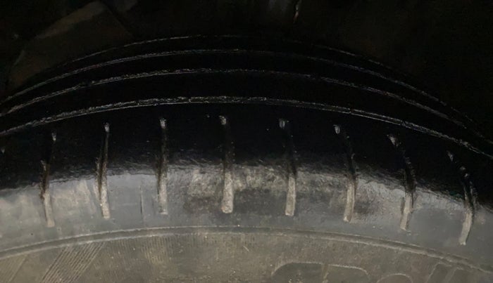 2020 Maruti Baleno ZETA PETROL 1.2, Petrol, Manual, 66,410 km, Left Front Tyre Tread