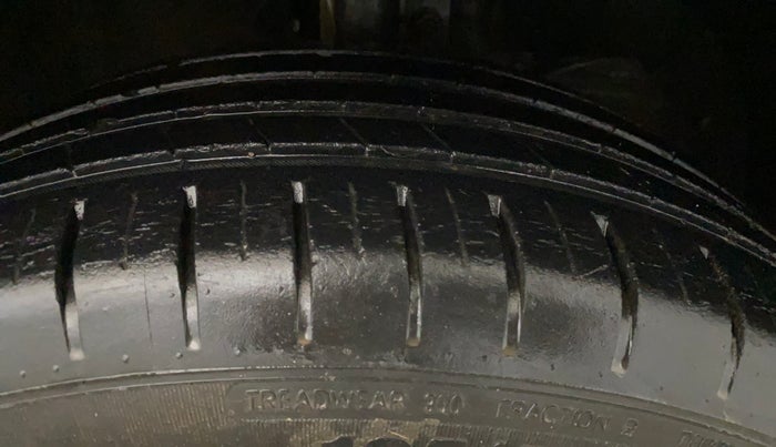 2020 Maruti Baleno ZETA PETROL 1.2, Petrol, Manual, 66,410 km, Right Front Tyre Tread
