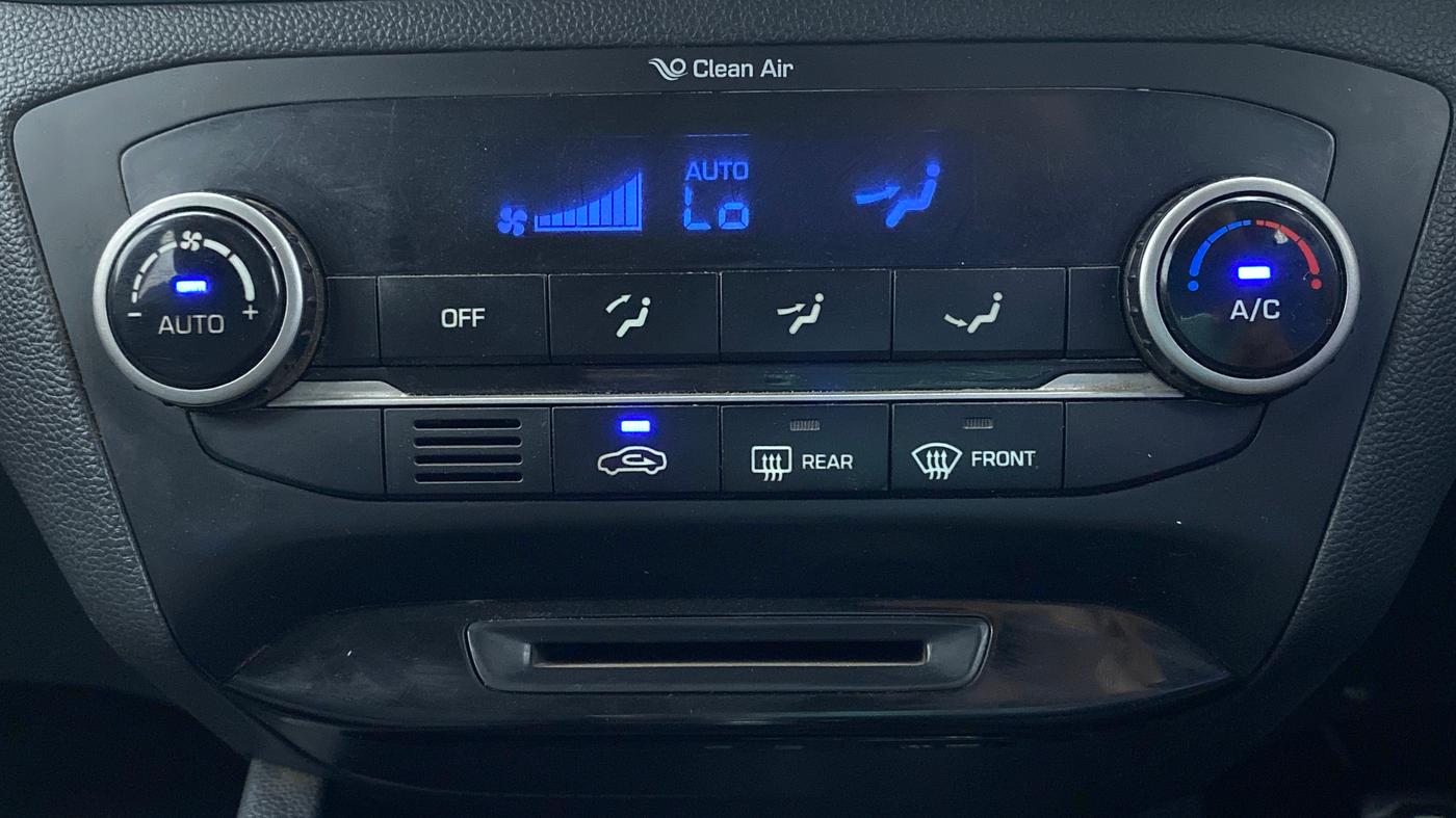 2017 Hyundai i20 Active 1.4 SX, Diesel, Manual, 88,584 km, Automatic Climate Control