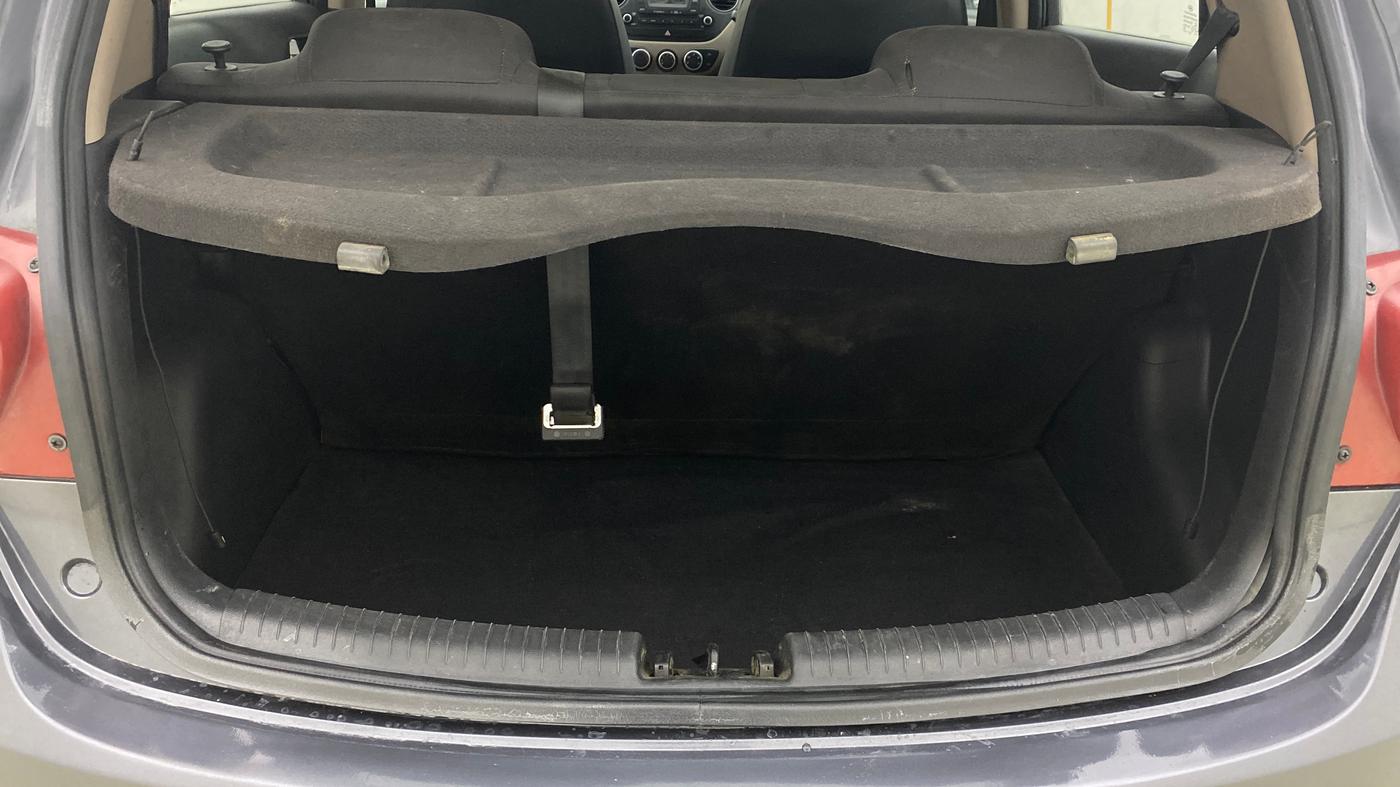 2016 Hyundai Grand i10 SPORTZ 1.2 KAPPA VTVT, Petrol, Manual, 46,405 km, Boot Inside