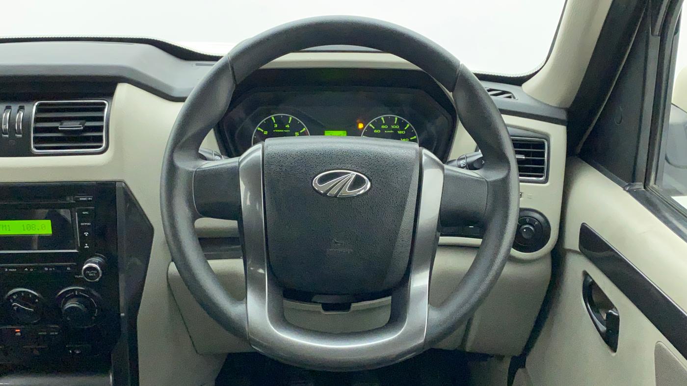 2018 Mahindra Scorpio S7 120 BHP 2WD, Diesel, Manual, 29,165 km, Steering Wheel Close Up