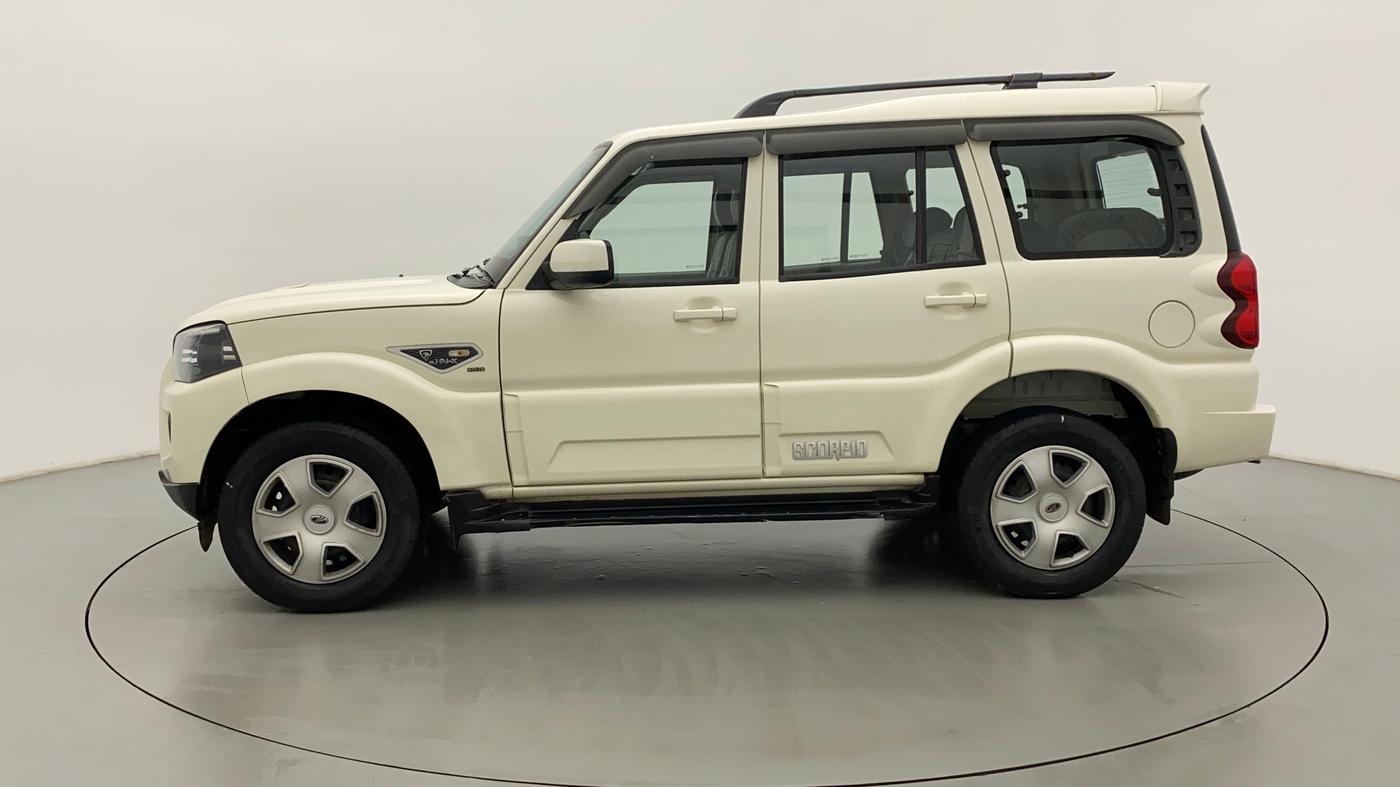2018 Mahindra Scorpio S7 120 BHP 2WD, Diesel, Manual, 29,165 km, Left Side