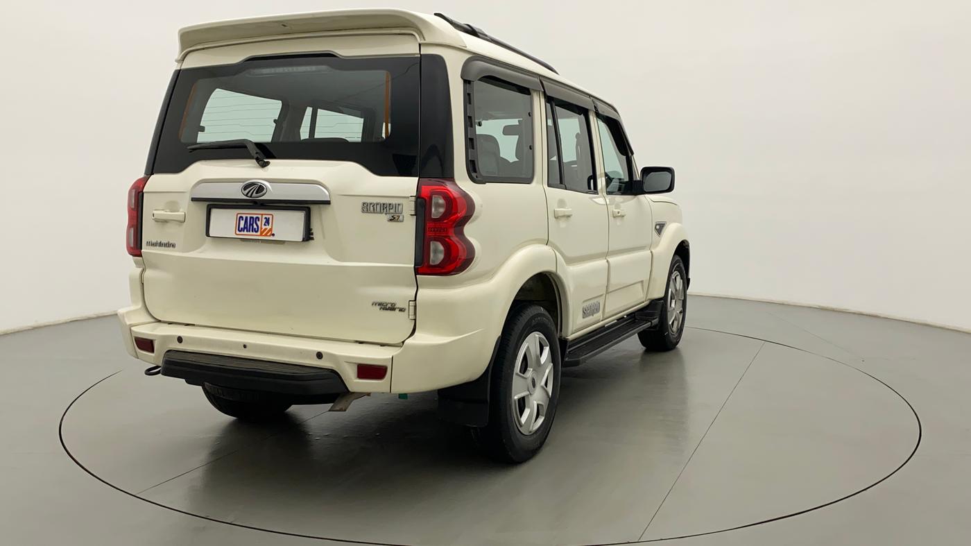 2018 Mahindra Scorpio S7 120 BHP 2WD, Diesel, Manual, 29,165 km, Right Back Diagonal