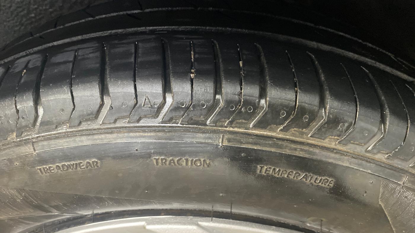2019 Maruti IGNIS DELTA 1.2 AMT, Petrol, Automatic, 66,708 km, Left Rear Tyre Tread