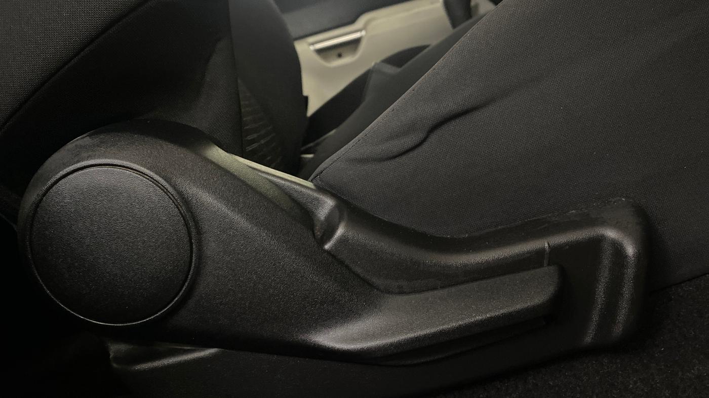 2019 Maruti IGNIS DELTA 1.2 AMT, Petrol, Automatic, 66,708 km, Driver Side Adjustment Panel