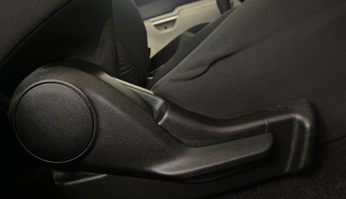 2019 Maruti IGNIS DELTA 1.2 AMT, Petrol, Automatic, 66,594 km, Driver Side Adjustment Panel