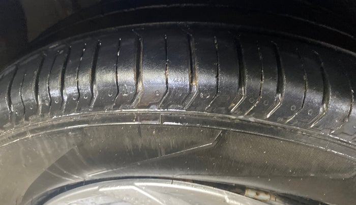 2019 Maruti IGNIS DELTA 1.2 AMT, Petrol, Automatic, 66,594 km, Right Rear Tyre Tread