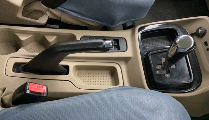 2016 Mahindra TUV300 T8 AMT, Diesel, Automatic, 77,947 km, Gear Lever