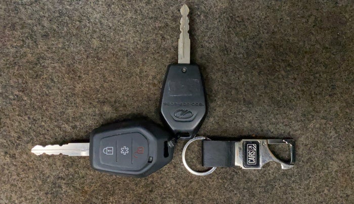 2016 Mahindra TUV300 T8 AMT, Diesel, Automatic, 77,947 km, Key Close Up