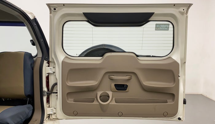 2016 Mahindra TUV300 T8 AMT, Diesel, Automatic, 77,947 km, Boot Door Open