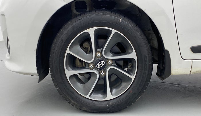 2017 Hyundai Grand i10 SPORTZ (O) 1.2 AT VTVT, Petrol, Automatic, 39,261 km, Left Front Wheel