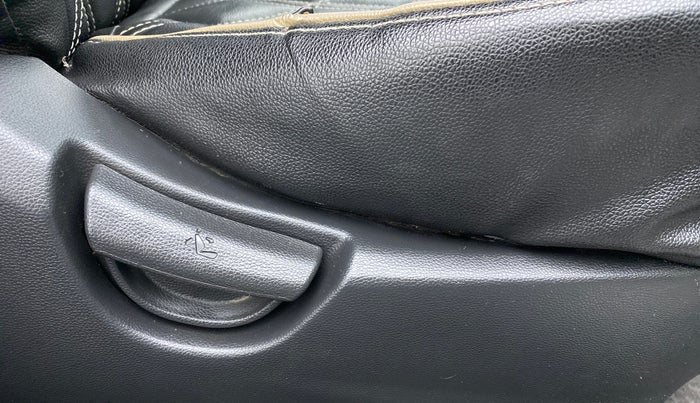 2017 Hyundai Grand i10 SPORTZ (O) 1.2 AT VTVT, Petrol, Automatic, 39,261 km, Driver Side Adjustment Panel