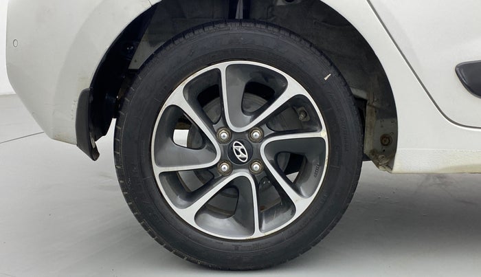 2017 Hyundai Grand i10 SPORTZ (O) 1.2 AT VTVT, Petrol, Automatic, 39,261 km, Right Rear Wheel