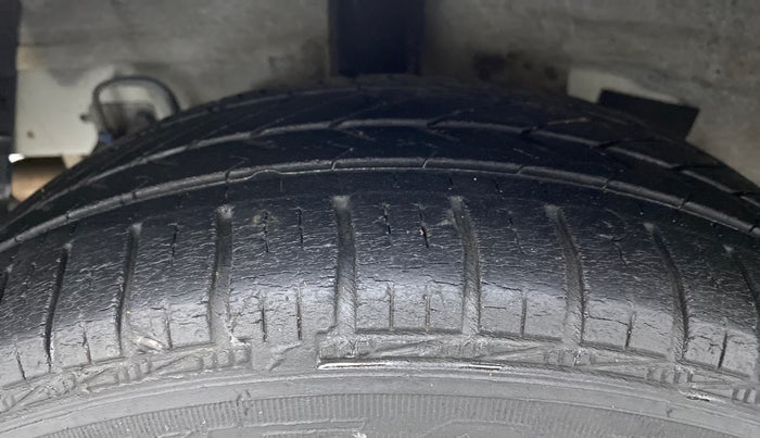 2017 Hyundai Grand i10 SPORTZ (O) 1.2 AT VTVT, Petrol, Automatic, 39,261 km, Right Rear Tyre Tread