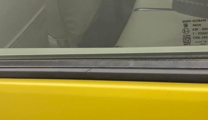 2014 Maruti Celerio VXI AMT, Petrol, Automatic, 87,315 km, Rear left door - Weather strip has minor damage