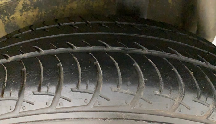 2014 Maruti Celerio VXI AMT, Petrol, Automatic, 87,315 km, Left Rear Tyre Tread
