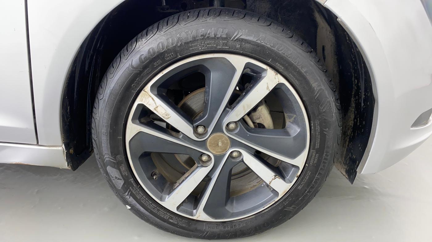 2021 Tata ALTROZ XZ 1.5 RTQ, Diesel, Manual, 38,314 km, Right Front Wheel