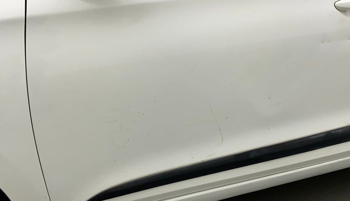 2018 Hyundai Elite i20 MAGNA EXECUTIVE 1.2, CNG, Manual, 78,662 km, Front passenger door - Minor scratches