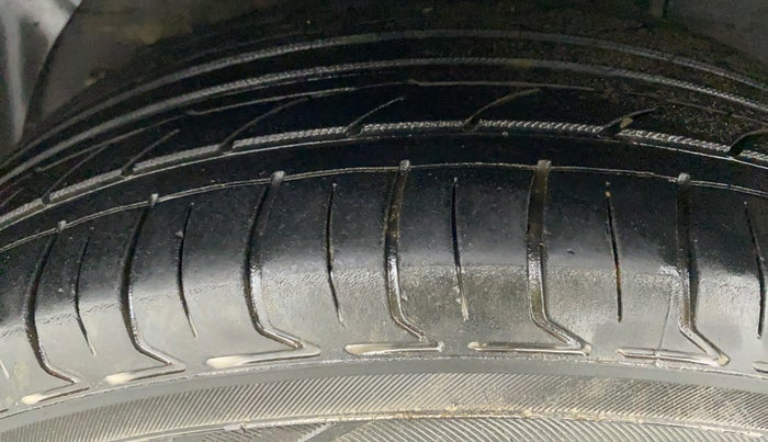 2018 Hyundai Elite i20 MAGNA EXECUTIVE 1.2, CNG, Manual, 78,662 km, Right Rear Tyre Tread