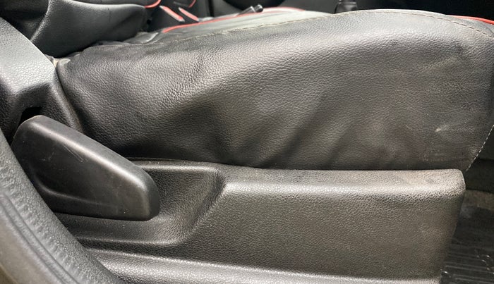 2021 Renault Kwid RXL, Petrol, Manual, 47,164 km, Driver Side Adjustment Panel