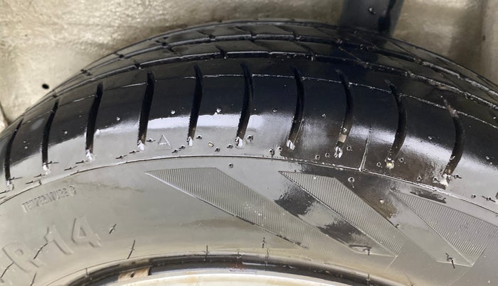 2015 Maruti Celerio VXI, Petrol, Manual, 77,372 km, Left Rear Tyre Tread