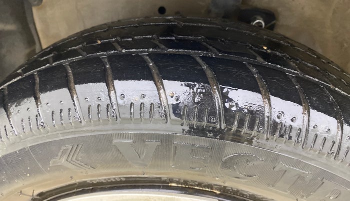 2015 Maruti Celerio VXI, Petrol, Manual, 77,372 km, Left Front Tyre Tread