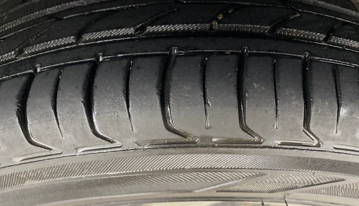 2015 Honda Amaze 1.2L I-VTEC VX, Petrol, Manual, 56,027 km, Left Rear Tyre Tread