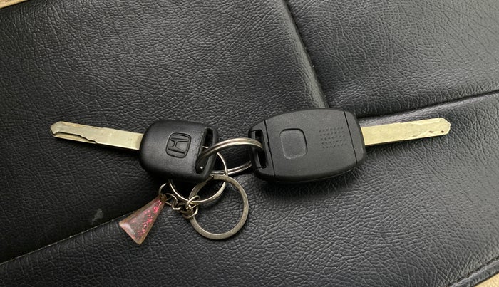 2015 Honda Amaze 1.2L I-VTEC VX, Petrol, Manual, 56,027 km, Key Close Up