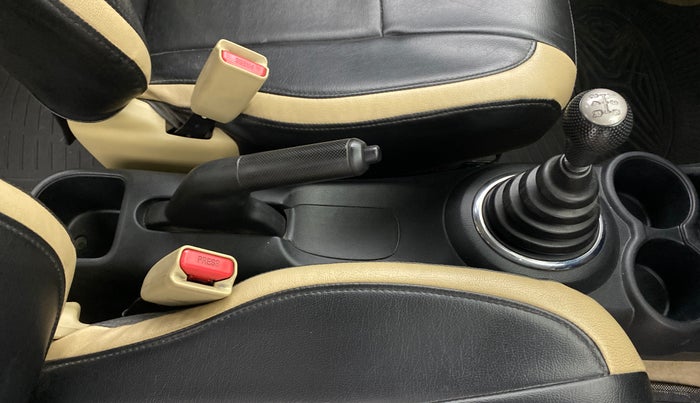 2015 Honda Amaze 1.2L I-VTEC VX, Petrol, Manual, 56,027 km, Gear Lever