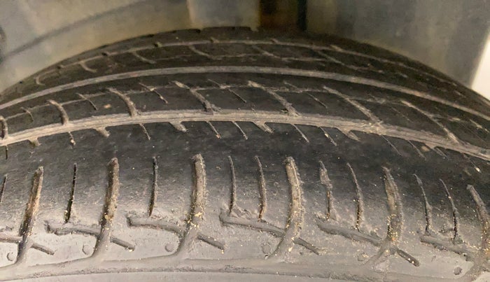 2012 Toyota Etios GD, Diesel, Manual, 72,701 km, Left Rear Tyre Tread