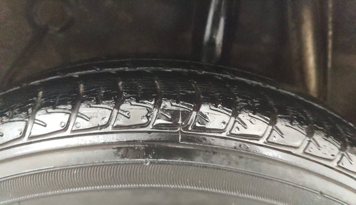 2019 Maruti Celerio VXI (O) CNG, CNG, Manual, 45,353 km, Left Rear Tyre Tread
