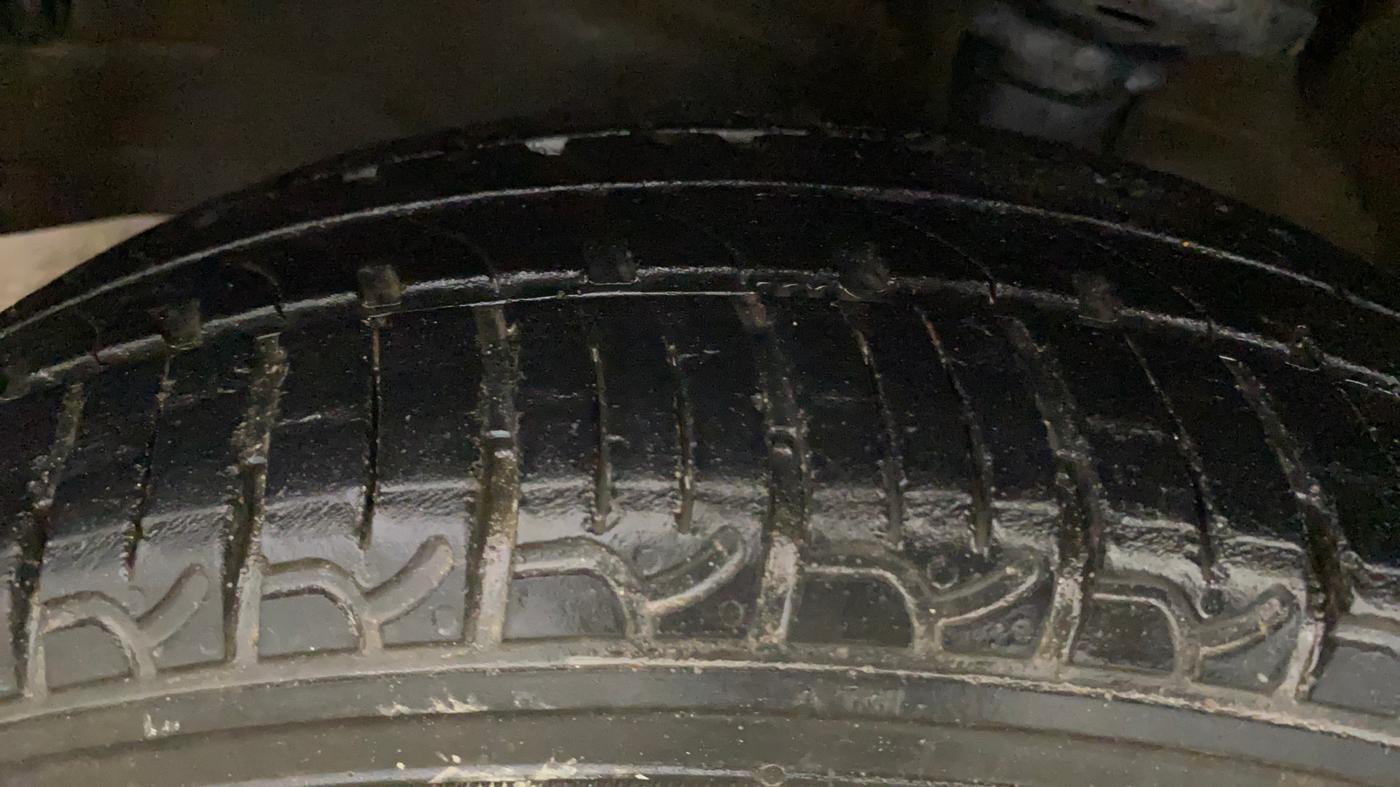 2018 Maruti Wagon R 1.0 VXI, Petrol, Manual, 59,327 km, Left Front Tyre Tread