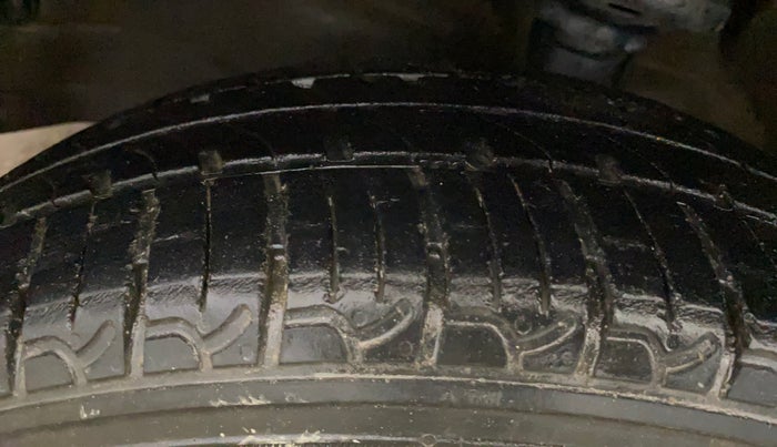 2018 Maruti Wagon R 1.0 VXI, Petrol, Manual, 59,265 km, Left Front Tyre Tread
