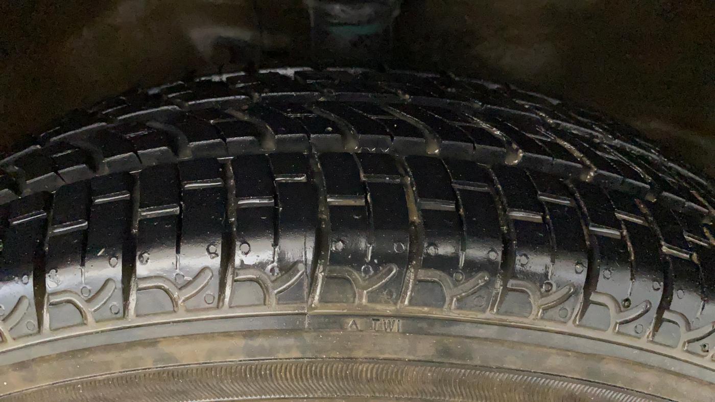 2018 Maruti Wagon R 1.0 VXI, Petrol, Manual, 59,327 km, Right Front Tyre Tread
