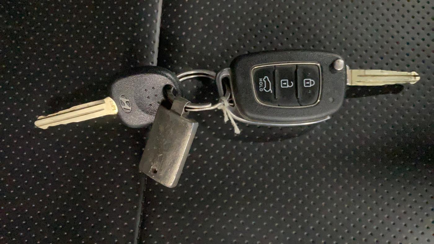 2023 Hyundai NEW I20 SPORTZ 1.2 MT, Petrol, Manual, 42,742 km, Key Close Up